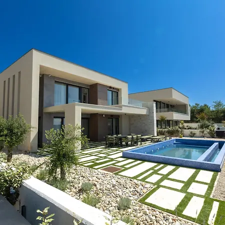 Adria - Pet-friendly Seafront C With Private Pool Zaton (Zadar)