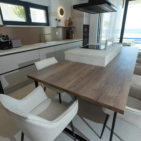 Adria - Pet-friendly Seafront C With Private Pool * Zaton (Zadar)