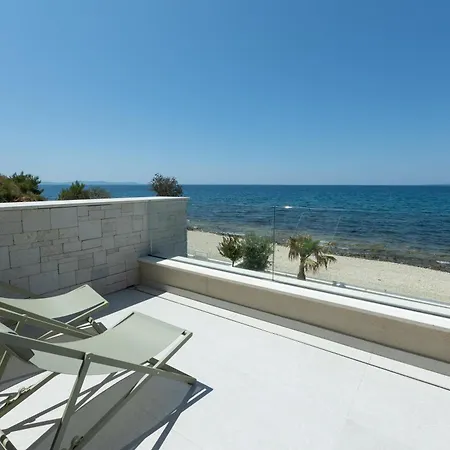 Adria - Pet-friendly Seafront C With Private Pool * Zaton (Zadar)