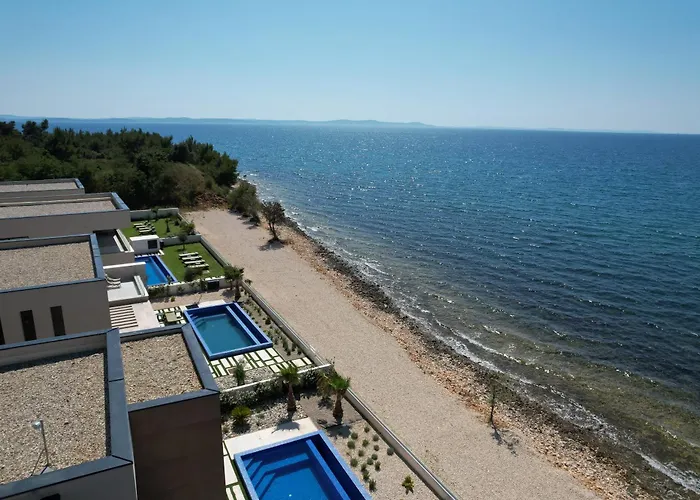 Adria Seafront C Private Pool Pet Friendly *