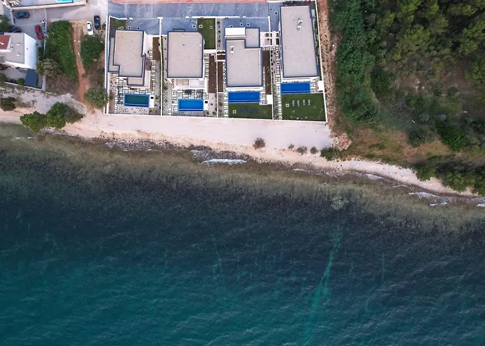 Adria - Pet-friendly Seafront C With Private Pool Villa