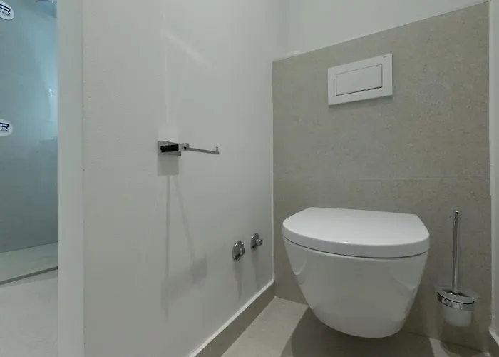 Adria - Pet-friendly Seafront C With Private Pool Villa *