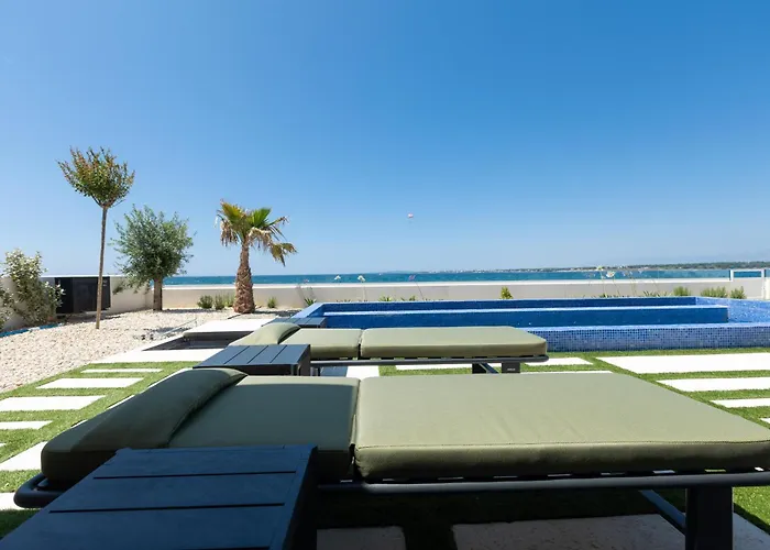 Adria - Pet-friendly Seafront C With Private Pool Villa *