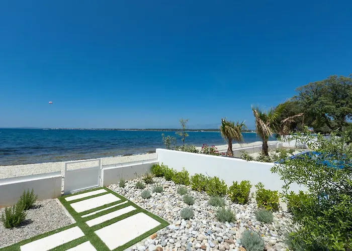 Adria - Pet-friendly Seafront C With Private Pool Zaton (Zadar)