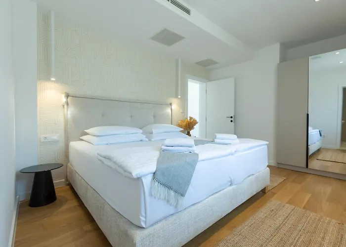 Adria Seafront C Private Pool Pet Friendly Villa *