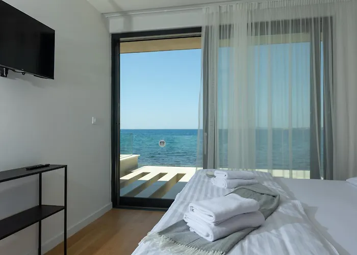 Villa Adria - Pet-friendly Seafront C With Private Pool Zaton (Zadar)