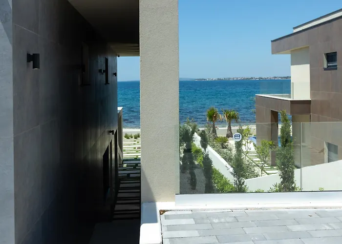 Adria - Pet-friendly Seafront C With Private Pool Villa