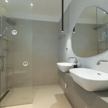 Adria - Pet-friendly Seafront C With Private Pool *